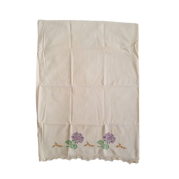 Floral Embroidered and Crocheted Scalloped Edge Pillowcase - Picture 4 of 11
